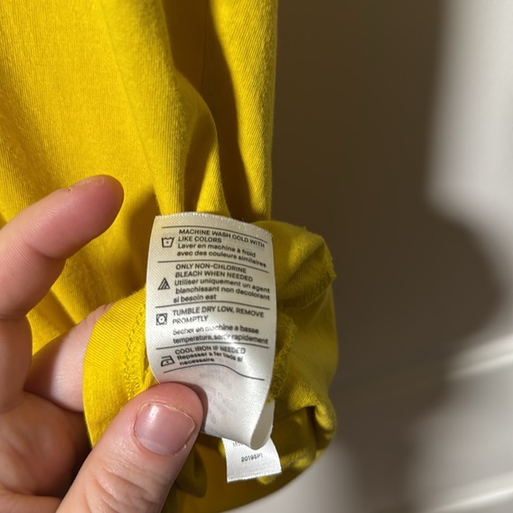 Vince yellow pima cotton SS crew neck tee size small - Picture 4 of 5